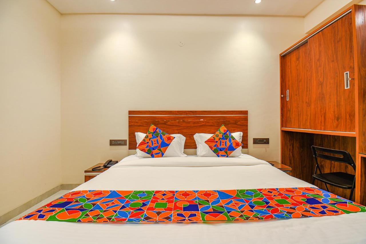Fabhotel Gaurav Galaxy Pune Exterior foto